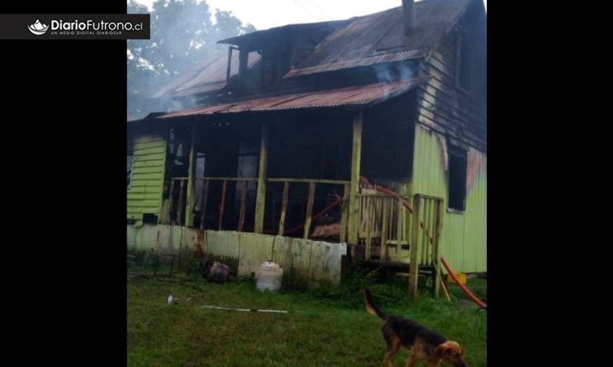 Familia perdió su casa tras incendio ocurrido en Futrono