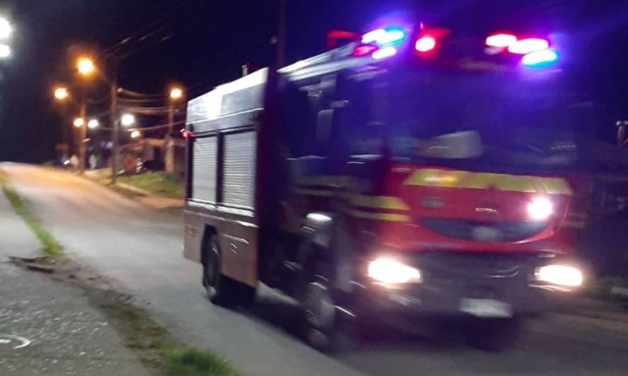 Alarma de bomberos por posible emanación de gas en Cesfam de Futrono