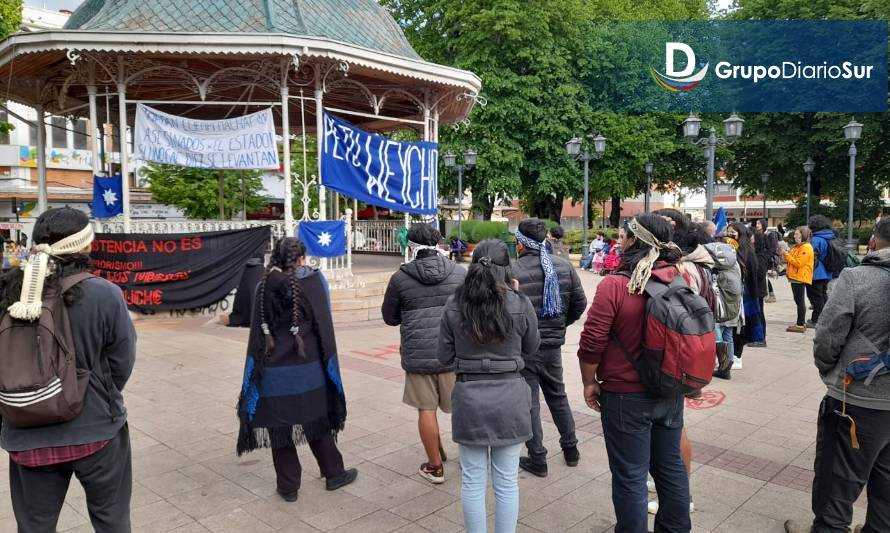 Realizan velatón y marcha en Valdivia por muerte de comunero mapuche
