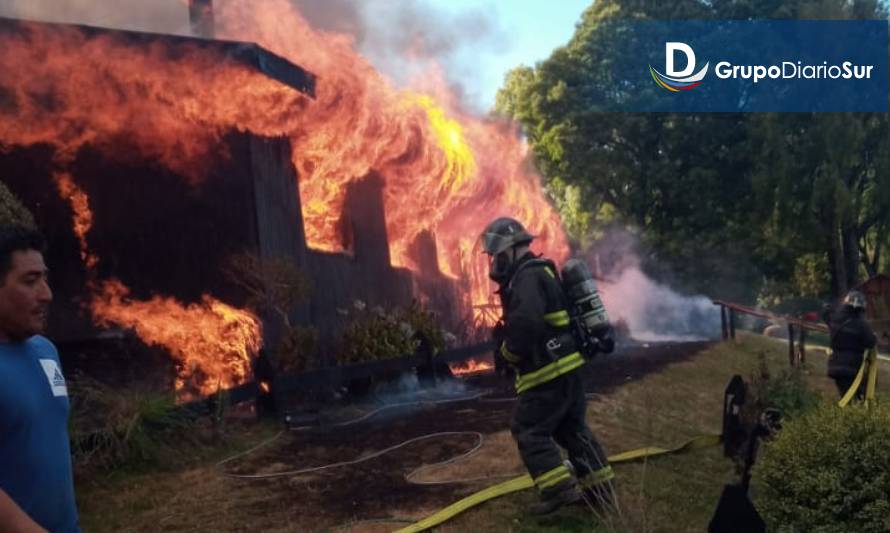 Incendio consumió casa patronal en sector Bellavista de Lago Ranco