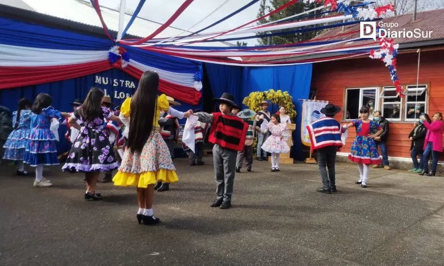 La chilenidad se hizo sentir en la escuela rural Valle Mantilhue Bajo