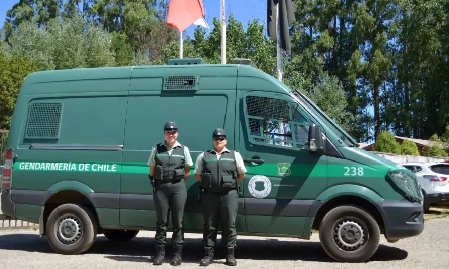 Gendarmería presenta a las primeras mujeres conductoras de la Región de Los Ríos
