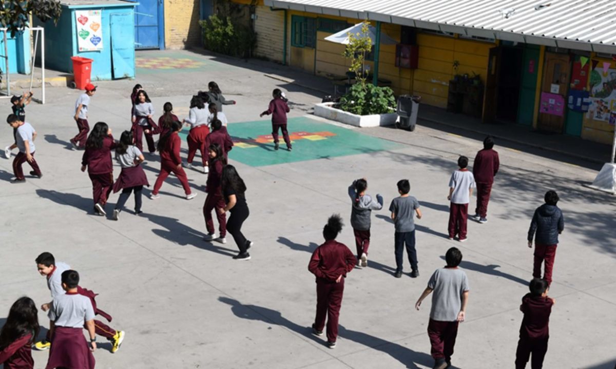 Mineduc en Los Ríos prepara el ingreso de 70 mil estudiantes 